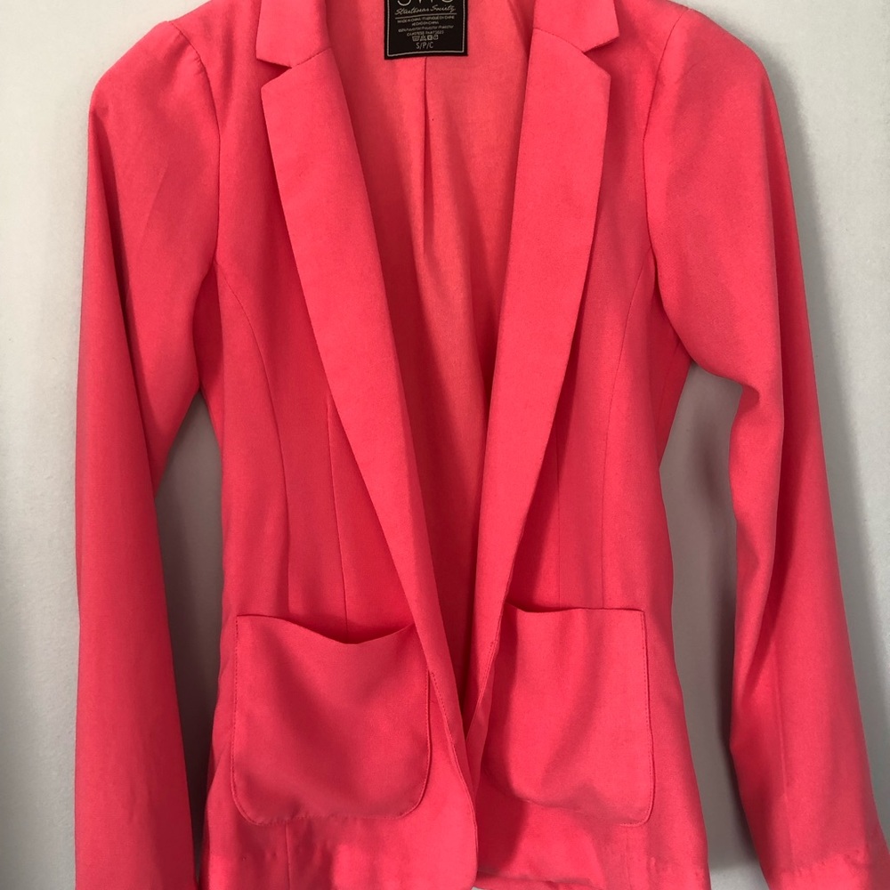 Pink tailored jacket